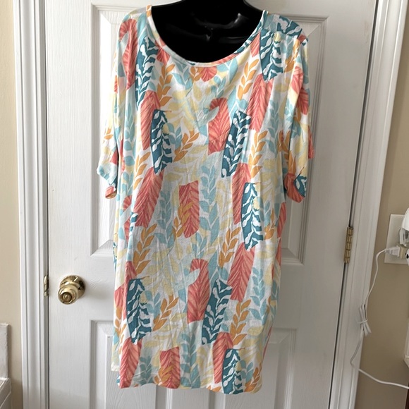 🎉 FUN & COLORFUL 🎉 - Picture 5 of 6